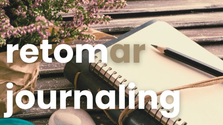 retomar journaling - portada con libreta de anillas y lápiz, al lado un ramillete de lavanda